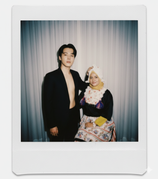 Membuat foto bareng Jimin BTS pakai Gemini AI (Instagram)